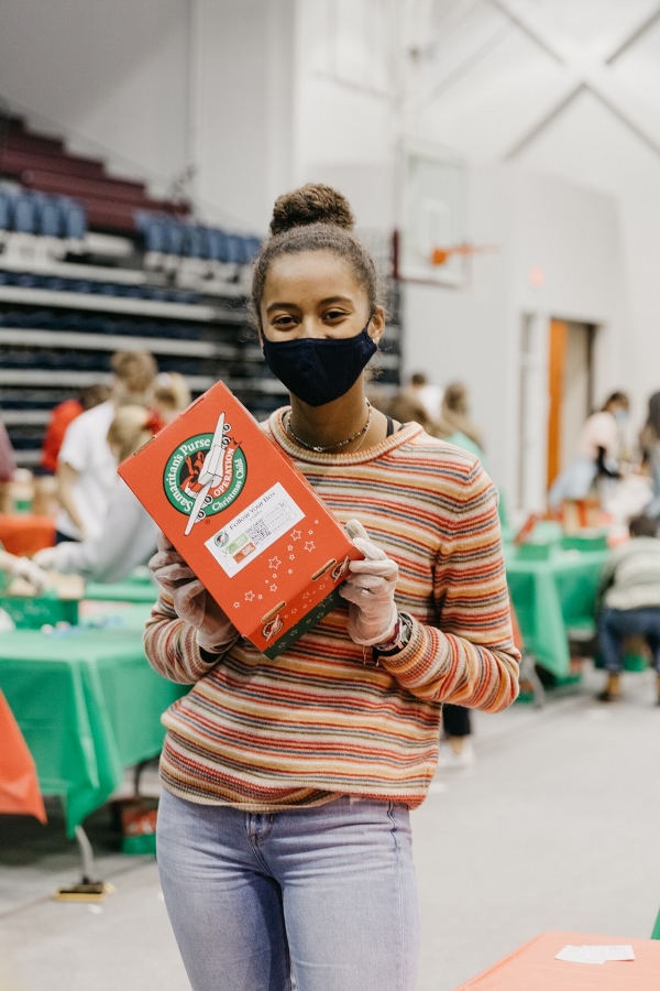 Students Participate In OCC Pack ‘N’ Stack - Lee University